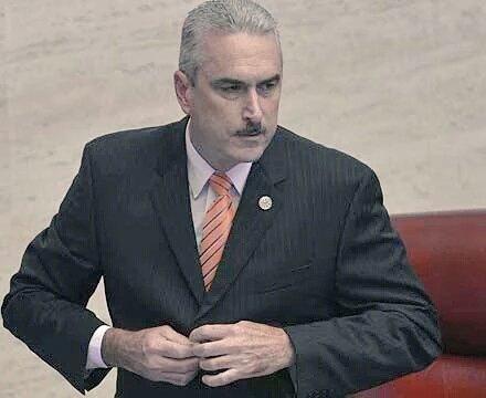 RedNewName's tweet photo. #ConFuerzaProgresista🌴 #AlProgreso⭐
con Experiencia⭐ y Madurez⭐ @pnp_pr 🌴🌴🌴
.@PuebloAPuebloPR #AlcanzandoUnNuevoPR⭐ https://t.co/WFEg0oKEDs