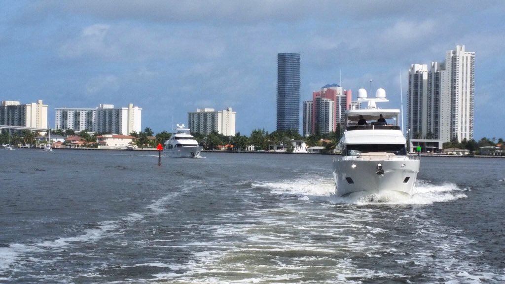 OAyachts's tweet photo. The move-in for #YachtsMiamiBeach has begun! Hard to complain about this office view. https://t.co/sFA833X5fG