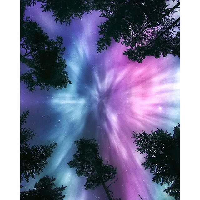 spacestronaut's tweet photo. Who do you want to see this with 😍 😍 
(photo: Juusohd) https://t.co/6zxkLYODQi