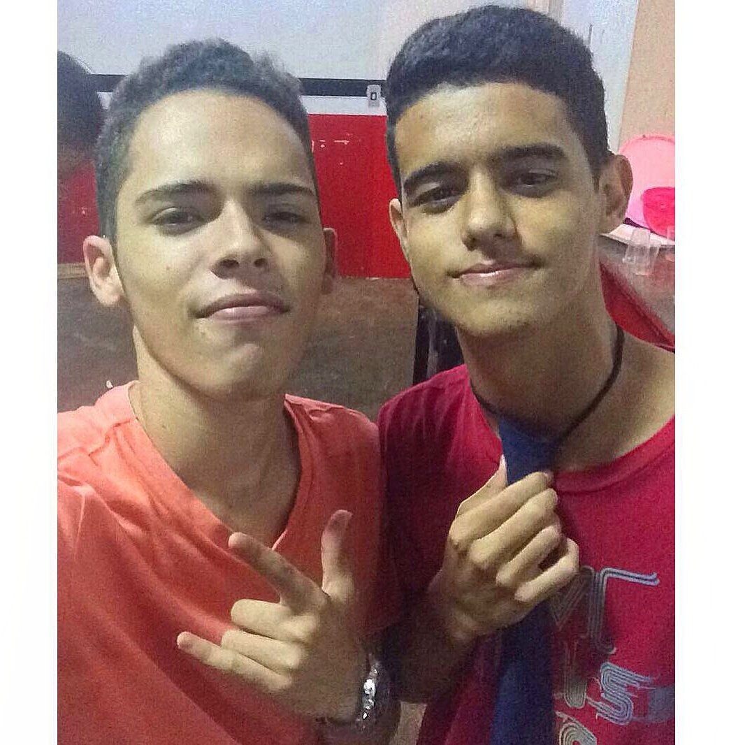 edutorress_'s tweet photo. Parceiro 👊❤ #semestilo https://t.co/zhuXOlz4rc