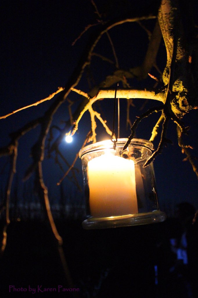 #Wassail under a full moon <a href="/devoto_orchards/">Devoto Cider</a>  
bit.ly/1SvXCyo @niume_official <a href="/ciderjournal/">The Cider Journal</a> <a href="/HardCiderNews/">Hard Cider News</a>
