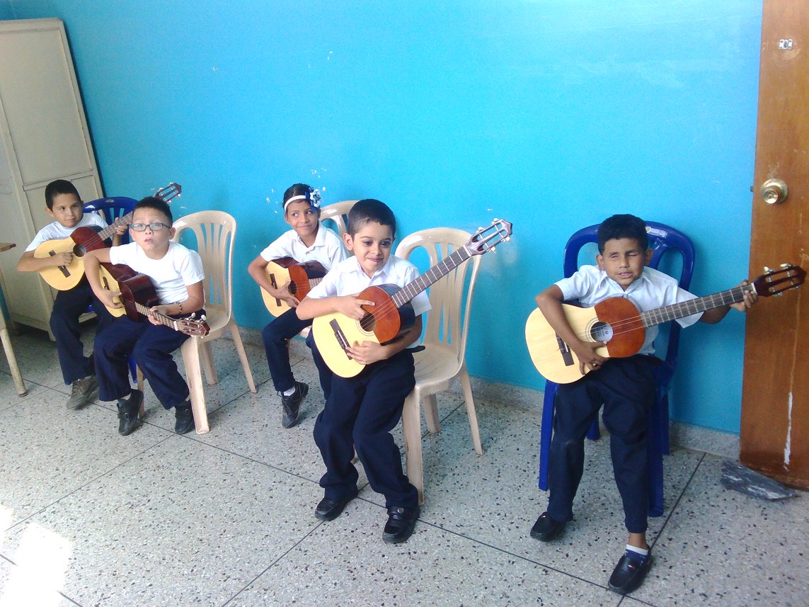 ModBrailleLara's tweet image. EN EL 41 ANIVERSARIO DEL SISTEMA, LOS MÁS PEQUEÑITOS DEL MÓDULO BRAILLE TAMBIÉN DECIMOS PRESENTE…