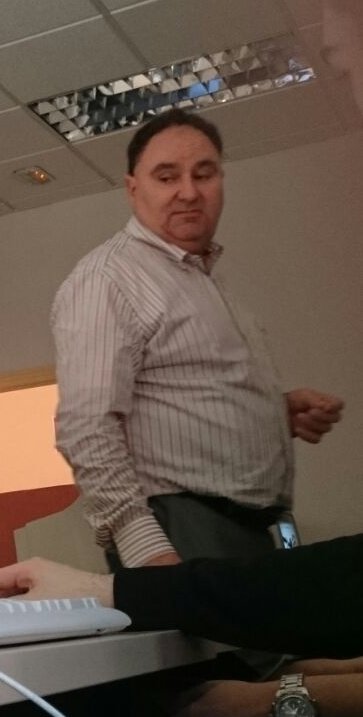 TuUPM's tweet photo. MD:Nuevo cuatri empieza,y ello supone las clases de Lorenzo con su mirada seductora jajaj eso si,sigue sin patillas… https://t.co/4fI6Aoetrh