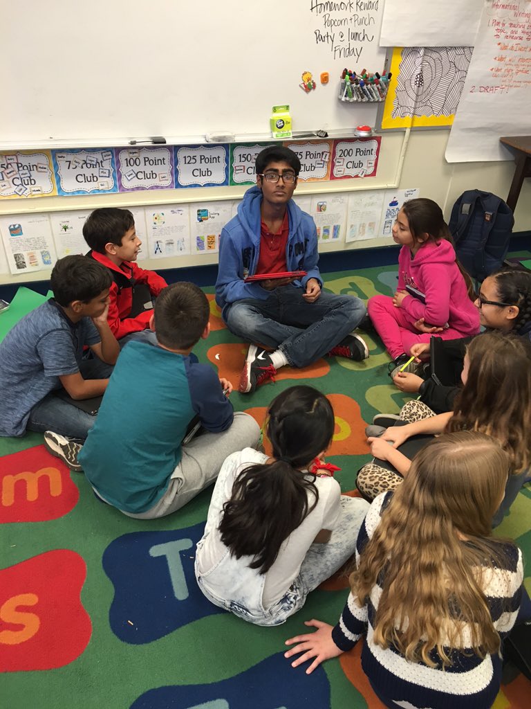 AcaciaCockerill's tweet image. Ladera Vista celebrities visit Acacia! Math rotations w/ 8th grade experts! #fsdleaders #fsdmath Acacia Alum!