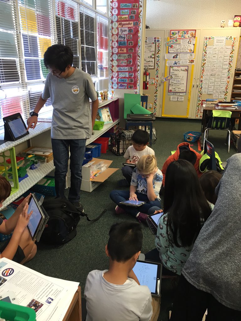 AcaciaCockerill's tweet image. Ladera Vista celebrities visit Acacia! Math rotations w/ 8th grade experts! #fsdleaders #fsdmath Acacia Alum!