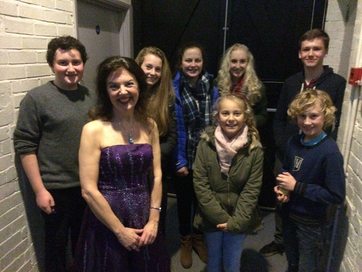 WestBuckMusic's tweet photo. Thanks @tasminlittle for a super concert tonight and taking time to talk to our budding violinists - they loved it! https://t.co/wzL1OUf1hn