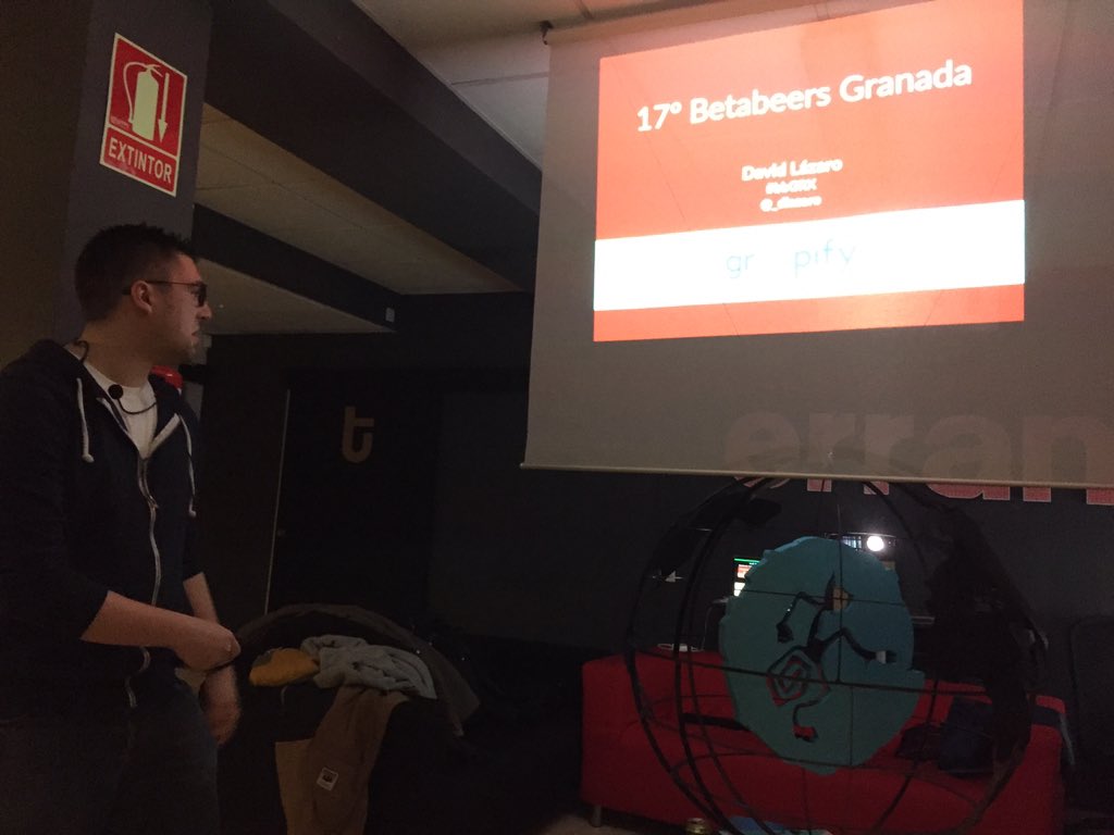 webuniongranada's tweet photo. Empieza @_dlazaro con su charla!! https://t.co/TrfwiJDtIa