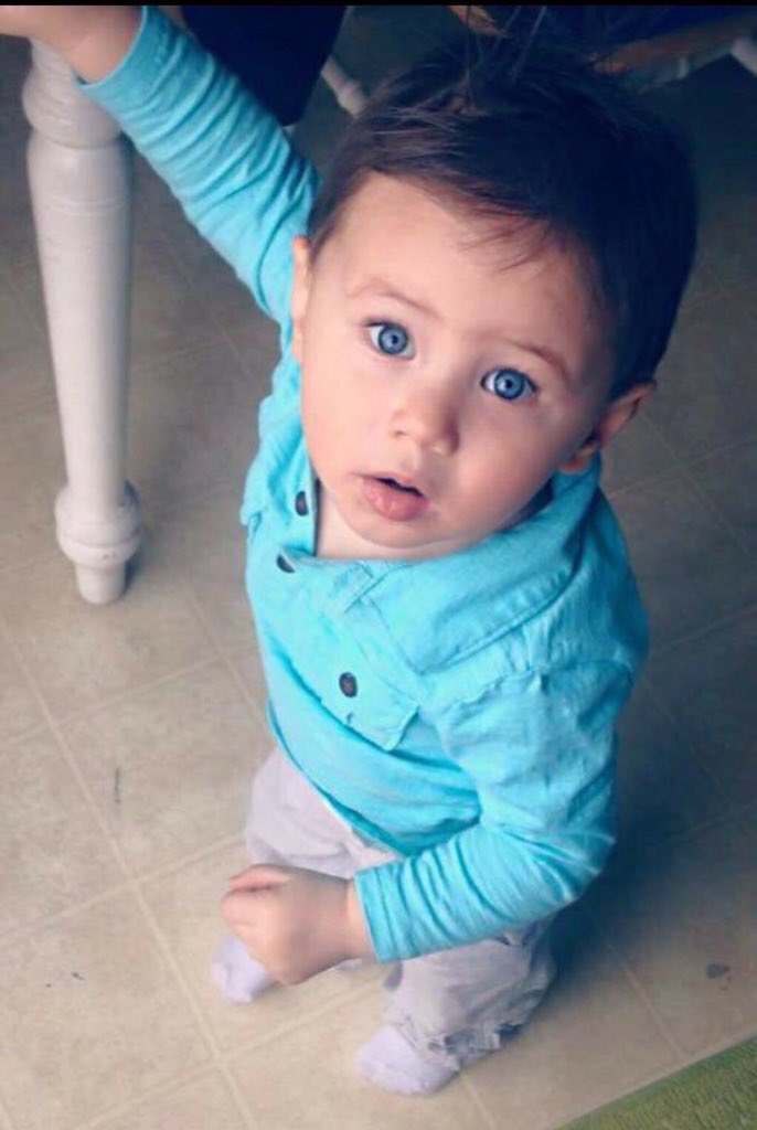 NewLittlePirate's tweet image. - Aged up up 1 1/2 
- Sone of Killian Jones and Emma Swan 
- Newest baby pirate looking for his parents 
- Rt Please