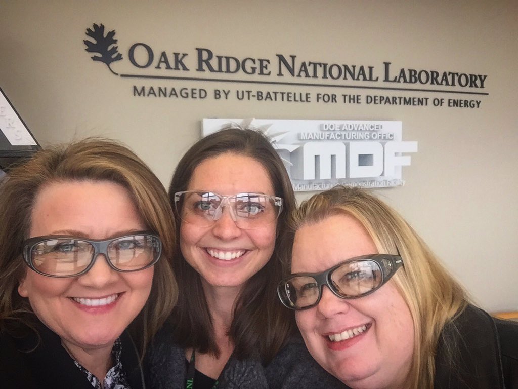 ginastafford1's tweet photo. #SafetyGlasses ... I think we pull it off, right? #ORNL #UT #ManufacturingDemoFacility #BrainyStuff https://t.co/gGSjvdtoJ9
