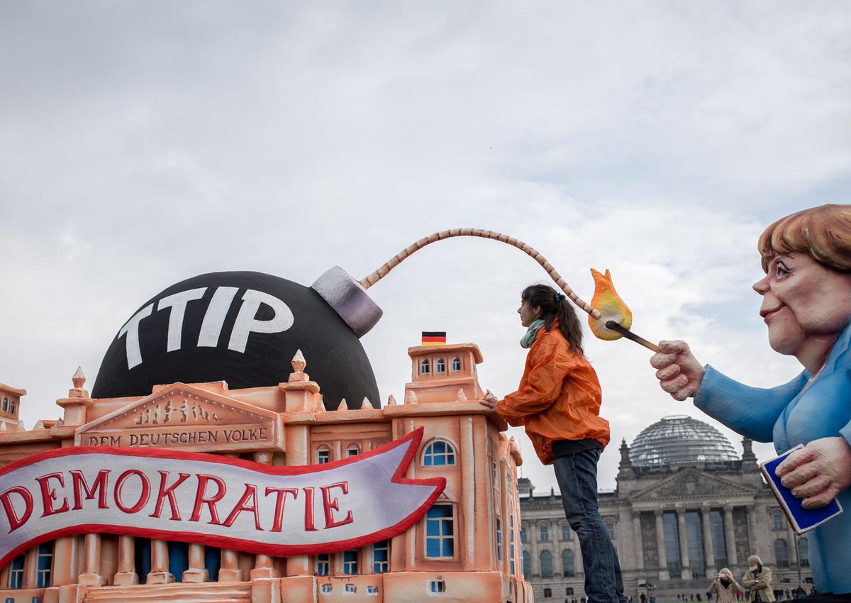 SamuelMarcLowe's tweet photo. New piece by me:

No, we can't protect ourselves from #TTIP by leaving Europe. Here's why: https://t.co/sMT7DMIhQ2 https://t.co/lbwsn42Uu5