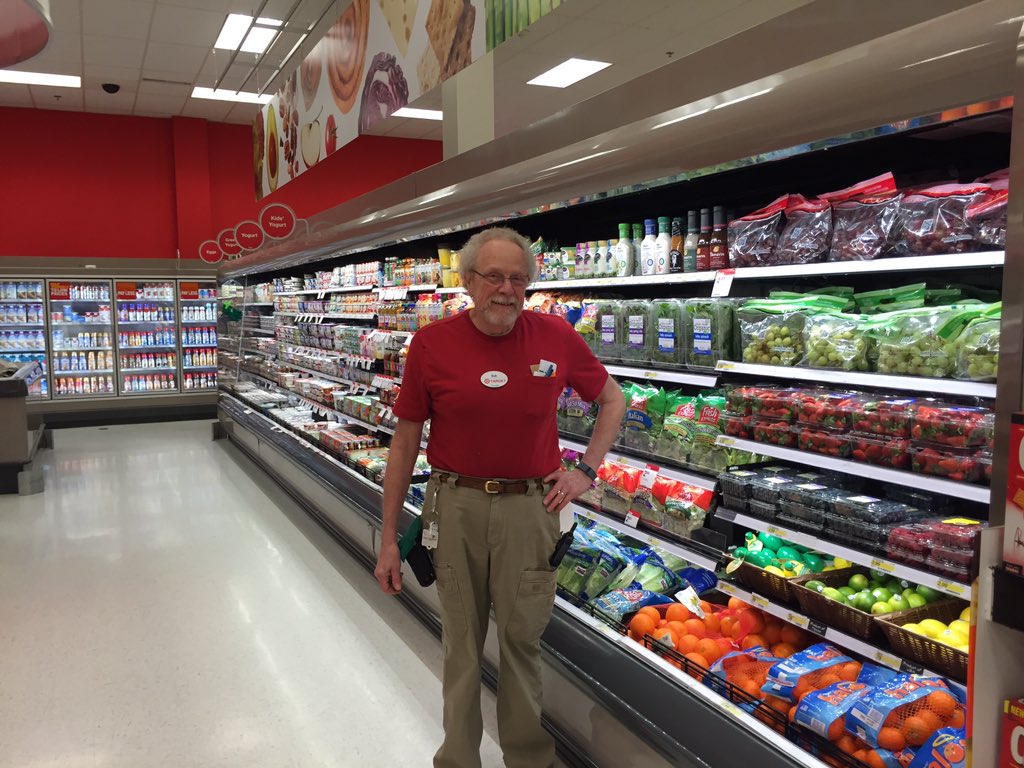 Bob at T922 is being bold in food. Ready for Super Bowl sales. #freshandfull #outstandingCTL