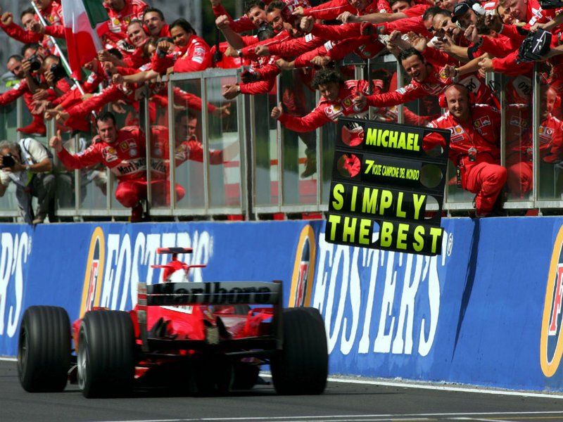 Formule1Daniel's tweet photo. 'Schumi' Simply the best (Belgium 2004 7nd title)
fights for the 92nd victory
#keepfigthingMichael https://t.co/tymQ1svbdS