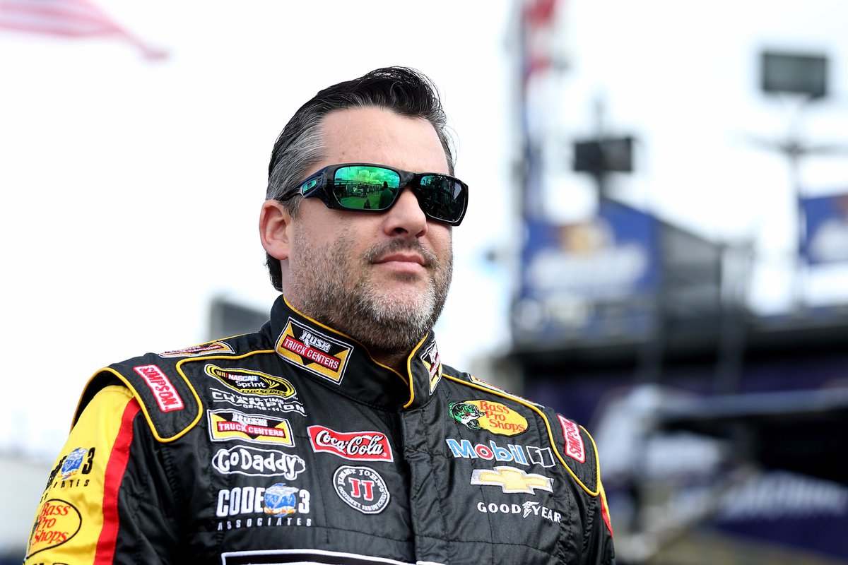 NASCAR's tweet image. Tony Stewart injury update from @StewartHaasRcng: nas.cr/1P9mbgx