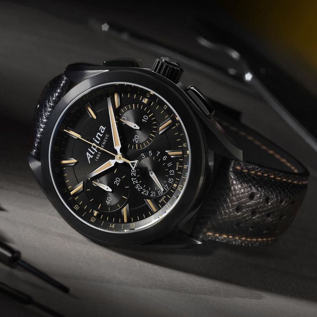 lordsofwatch's tweet photo. #prebasel : @alpinawatches Alpiner 4 Chronographe Manufacture Flyback Black Edition ⚫️ (re… https://t.co/XIgS28d1KA https://t.co/E4mDGYdPCe