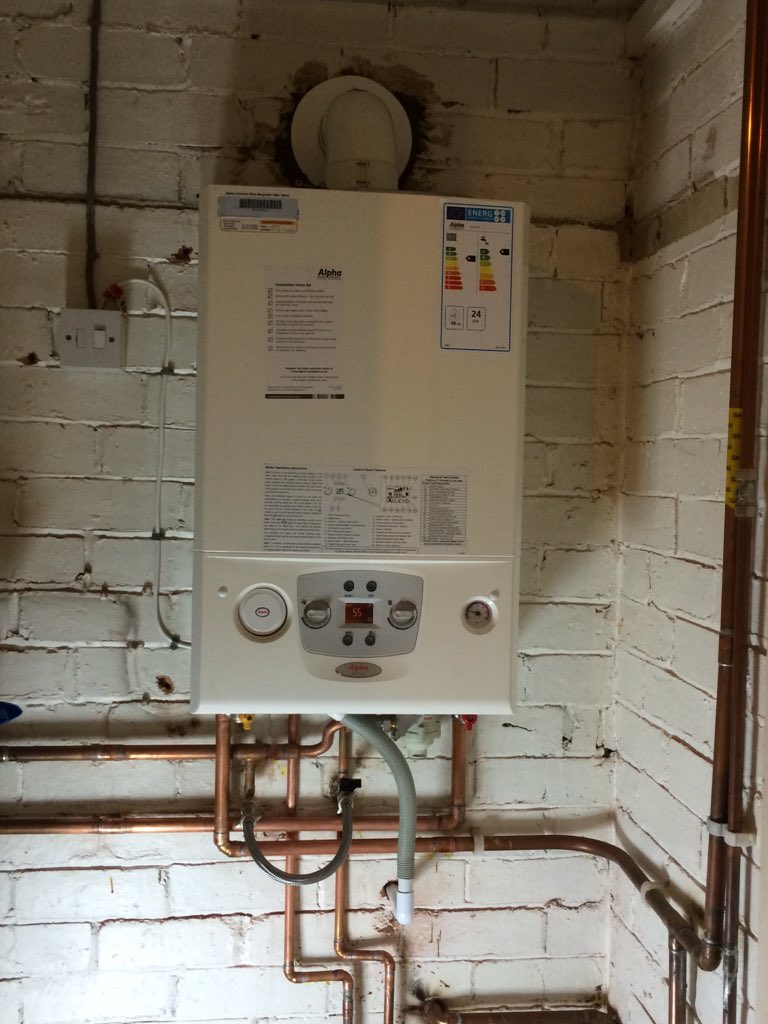 heatingmedic's tweet photo. Another warm and happy customer, installed by @heatingmedic today with @Stovemedic https://t.co/r18OGNWcGD