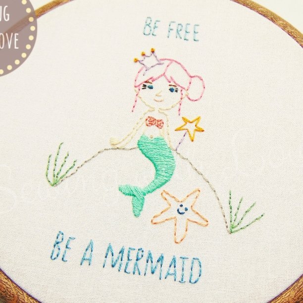 TheFlossyStitch's tweet photo. Swish swish swish ❤ mermaid love 😁#handmade #sewing #mermaid #unique #hoopart https://t.co/TWbfHvm07I