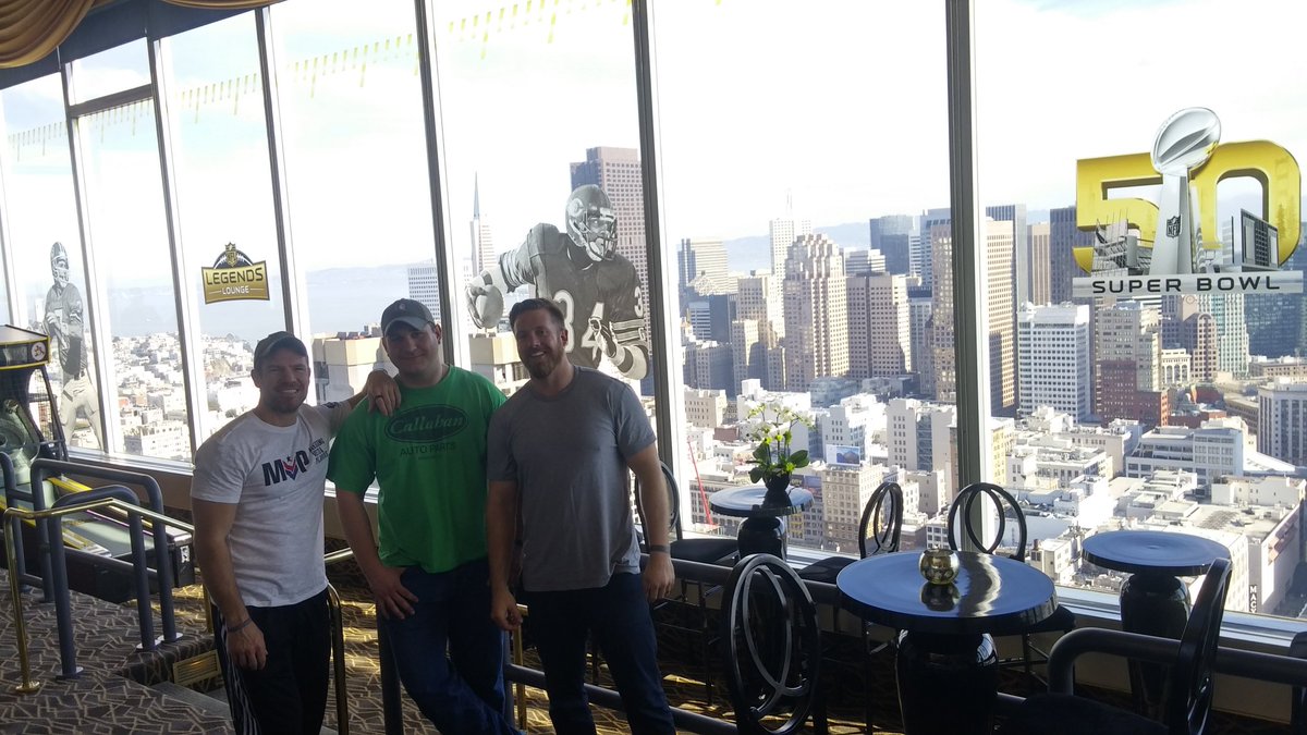 W/ 2 of my best friends <a href="/NFL/">NFL</a> #SB50  Legends Lounge
Just 3 days until the big game, 4 days until the big Kilimanjaro