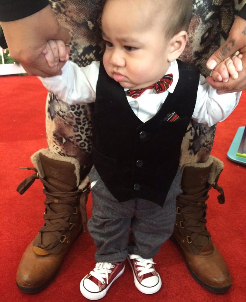 __crazyhittaa's tweet photo. My lil thugga makes 7 months today! Stop growing man๐ฉ I love you forever my babyโค๏ธ #KillaKane๐ https://t.co/BNT4g4LJyD