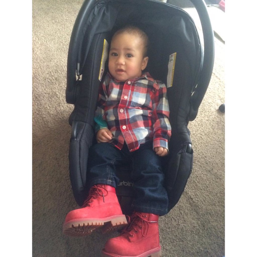 __crazyhittaa's tweet photo. My lil thugga makes 7 months today! Stop growing man๐ฉ I love you forever my babyโค๏ธ #KillaKane๐ https://t.co/BNT4g4LJyD