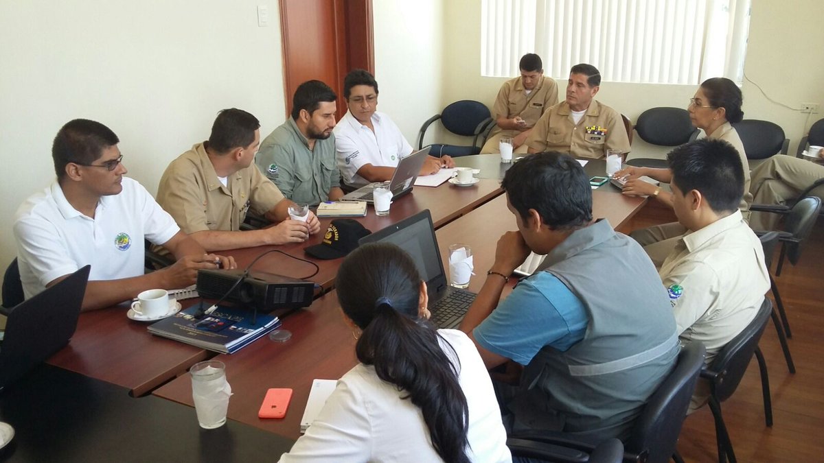parquegalapagos's tweet photo. En #SanCristóbal equipo técnico de la #DPNG se reúne con #DIRGIN para coordinar acciones conjuntas de control https://t.co/DAjoKDGZIg