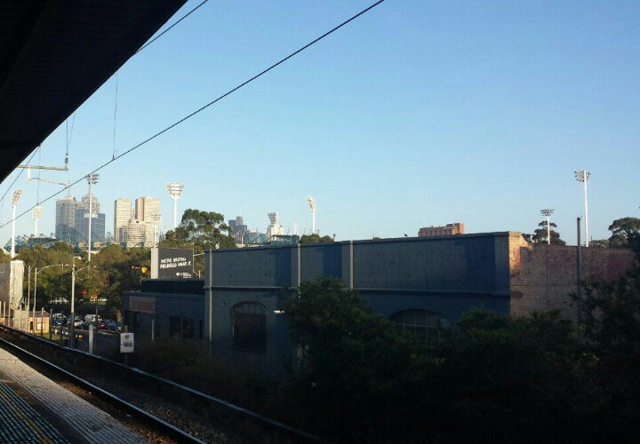 Wake up #Melbourne its a lovely day outside the #MelbWeather #MelbourneWeather