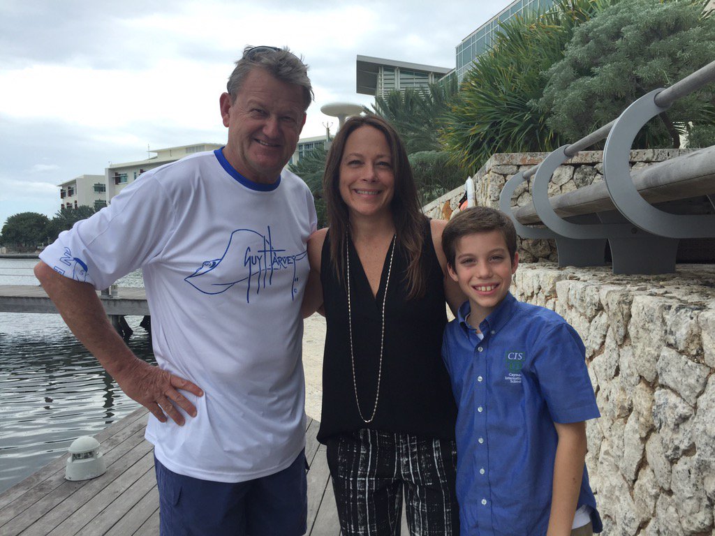 jackiedoak's tweet photo. Hey @iAMjasonfelts, I am @CamanaBay @OrtaniqueCayman with @guyharveyartist ... Any thoughts as to what we should do? https://t.co/k7WCXvnSu1