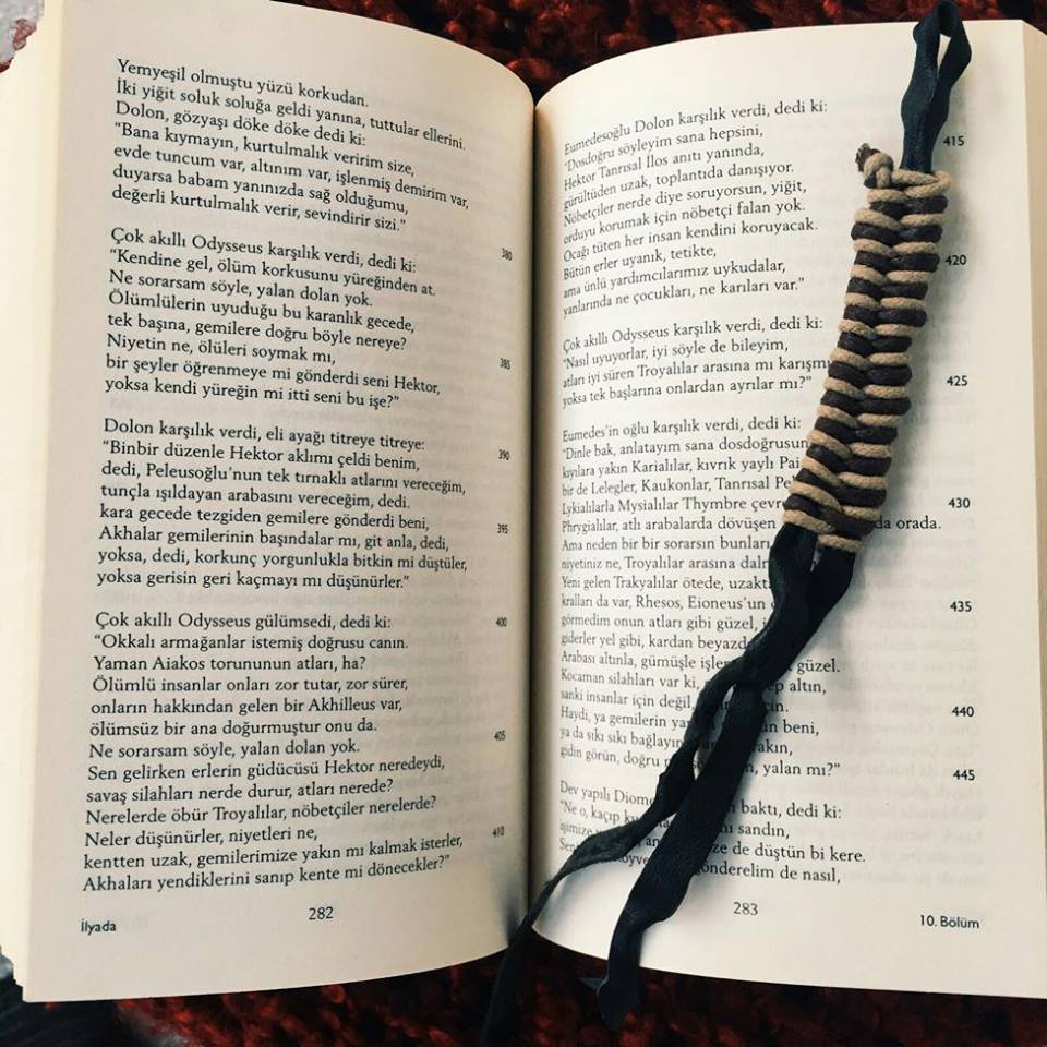 ziatasarim's tweet photo. Çok akıllı Odysseus gülümsedi, dedi ki: "Okkalı armağanlar istemiş doğrusu canın." #ziatasarim https://t.co/lJX2CJYSvC