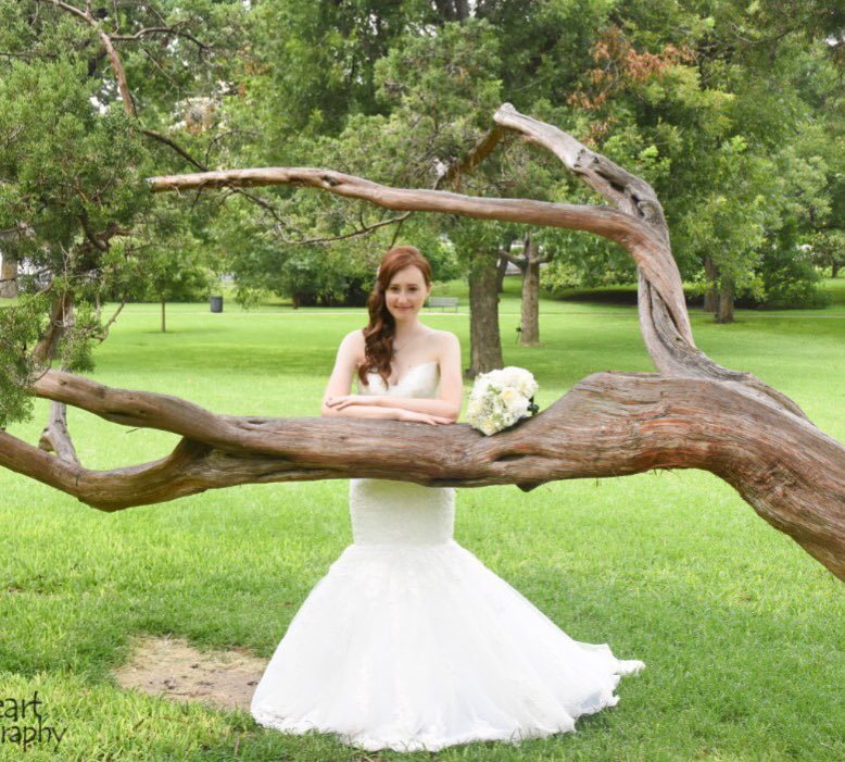 InstAustinTX's tweet photo. Beautiful bride on a beautiful day. #allheartphoto #capitoloftexas #bridalportraits #Texas… https://t.co/vLjMO8mJwq https://t.co/CU7L3BSBTb