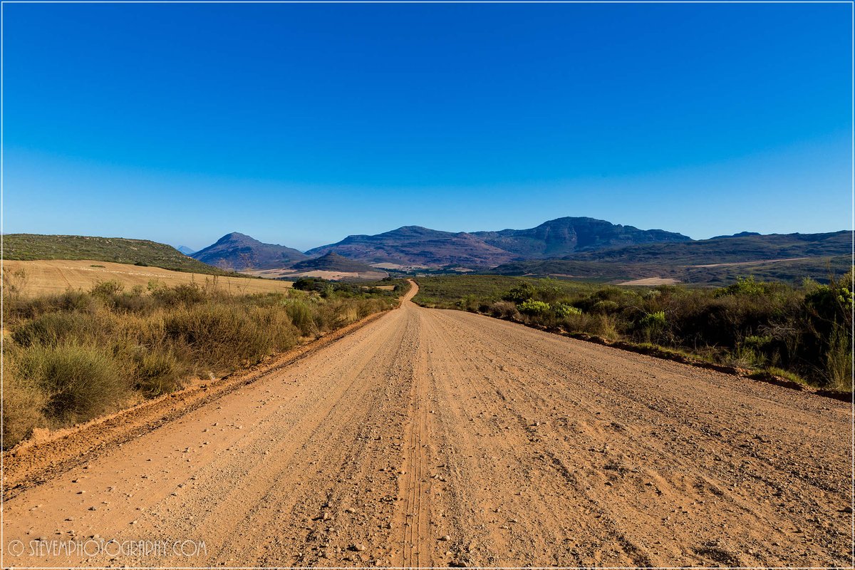 Into the distance #SouthAfrica #CapeTown #roadtrip #photography #landscapephotography #naturephotochallenge