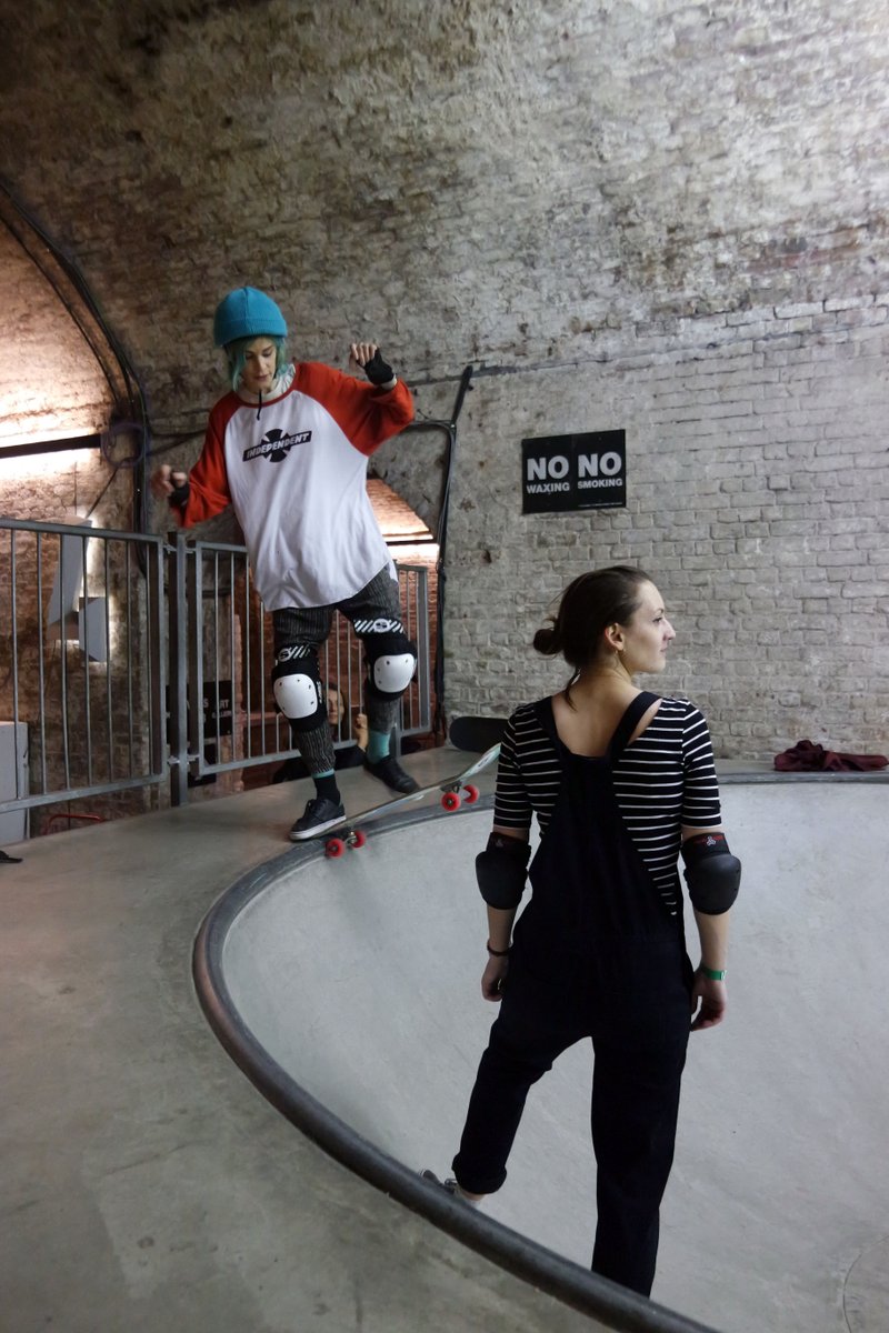 HouseOfVansLDN's tweet photo. Another #GirlsSkateNight victory. #FirstDropIn https://t.co/dJVQBZphCm