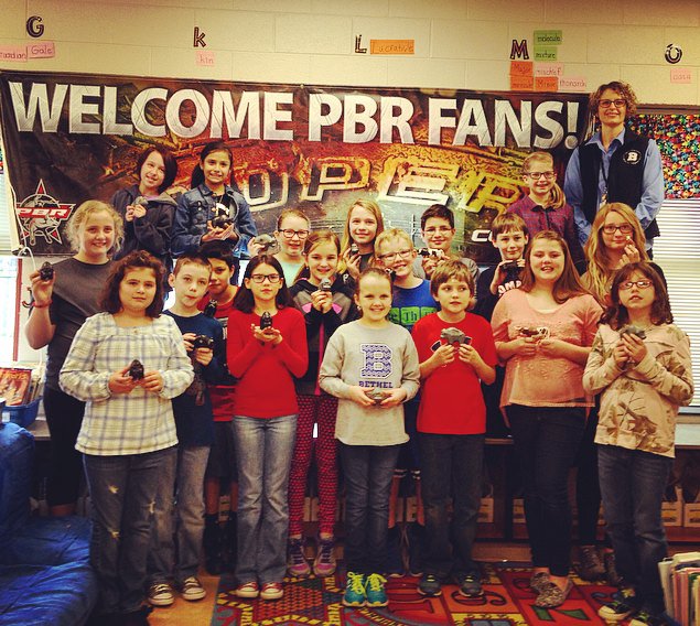 watson4and8's tweet photo. Yearbook class photo w/ our @TeamCooperTire @PBR banner📷❤️ #BullsinSchools🐂 #makeschoolfun ✏️ https://t.co/arksLoxpde