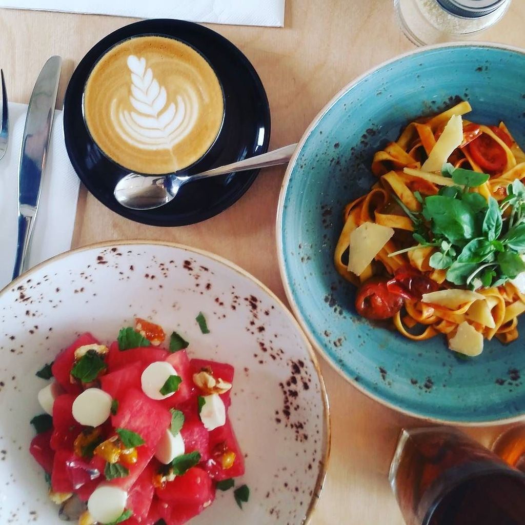 BEN_coffee's tweet image. Summer lovin with some summer dishes 
#summerpasta #watermelonsalad
#lunch #summer #balwyn… ift.tt/1R74Zeb