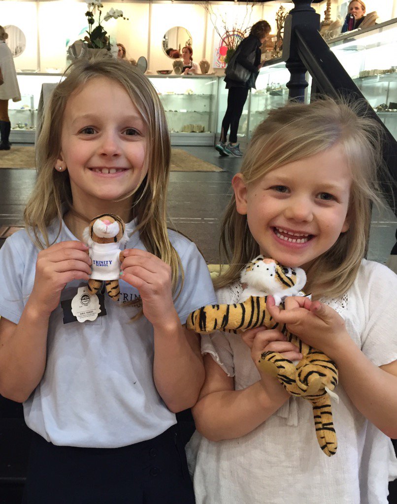 CaseyLeonard__'s tweet photo. Look who I found after school.... #TrinityLearns #TrinityTiger @SecondSteinberg 🐯 https://t.co/EWzyll9XPm
