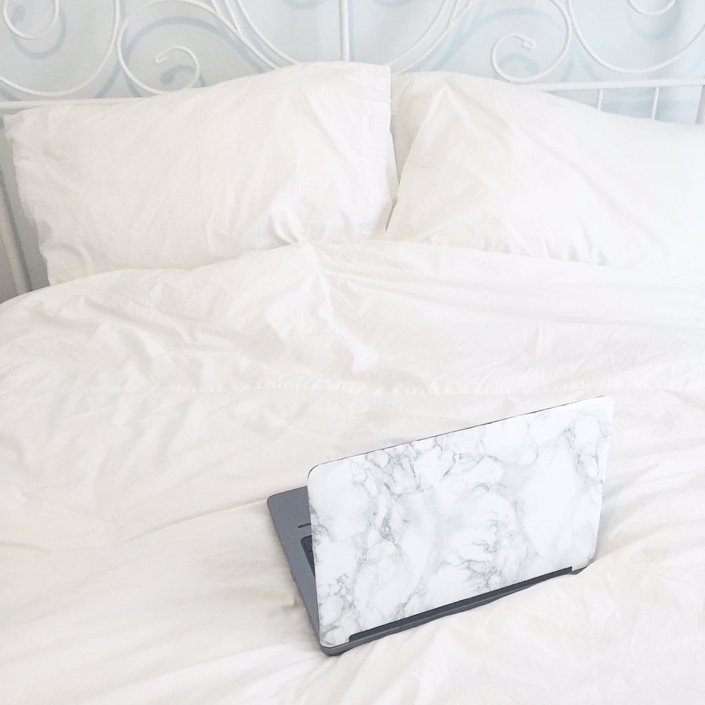 glowwithrosie's tweet photo. A lotta love for my DIY marble laptop 😍😍 #marbleobsession https://t.co/iM0cr8q5aL