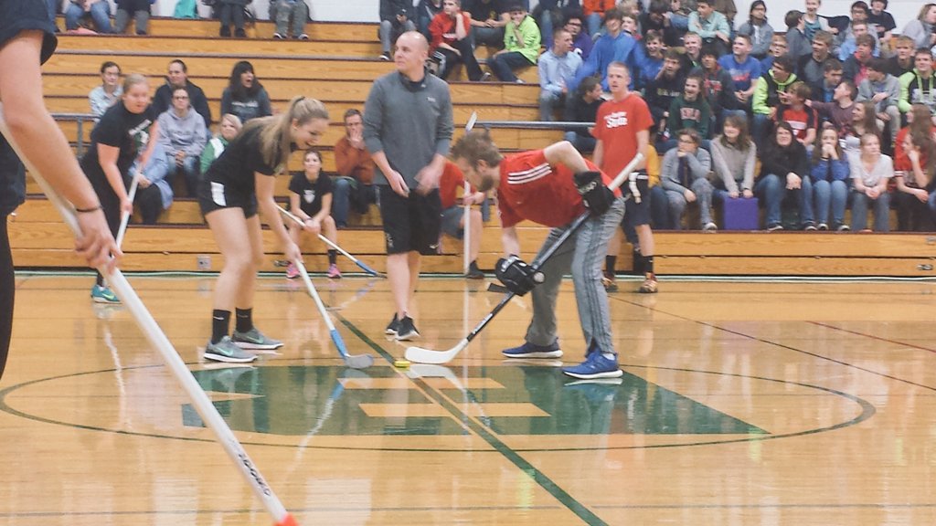 hannahbeth20161's tweet photo. Staff vs Senior hockey @MrRuetten6  @j_putzke48  #winterfestweek https://t.co/HBwMDQjFc7