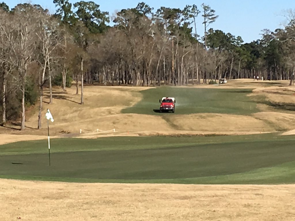 ClintNeely18's tweet photo. Spring is coming! Great dry day for Ronstar/Polyon app @HarrellsLLC @BayerGolf #EaglePointe #Polyon #Ronstar https://t.co/TNfBl8dACz
