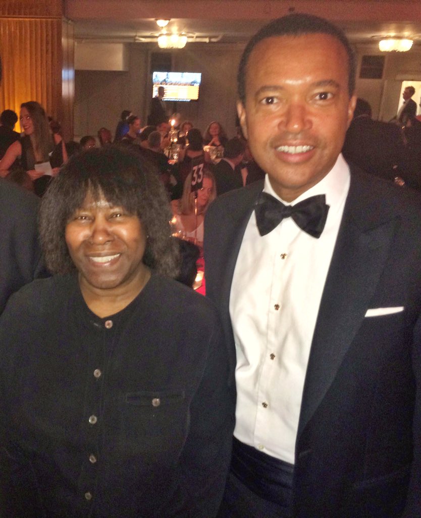 lmcrowd's tweet photo. @ArmatradingJoan thanks for this pic at #LifeIsWonderful &amp; for decades of genius tracks. #WalkUnderLadders #TheKey https://t.co/ZVRFd8zdQl