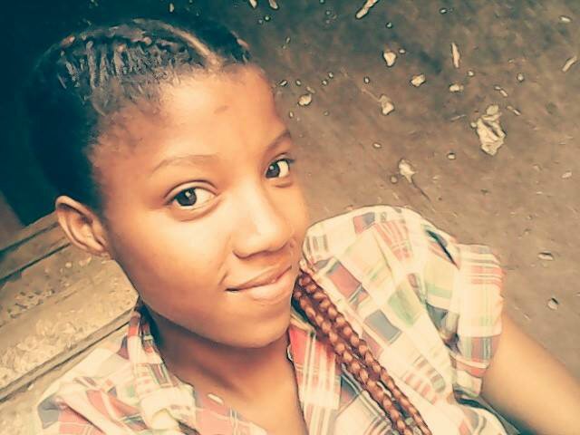 0funnyboy's tweet photo. I love this girl but I can't tell her https://t.co/L4wvCNNLXo