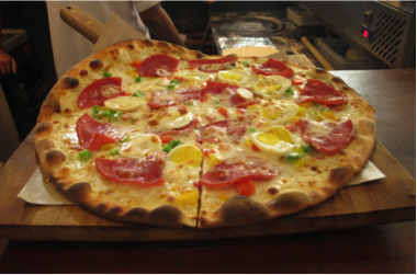 Pizza authentic  Torino Osteria ini sangat pas sebagai menu berbagi bersama orang yg spesial di hari spesial ini