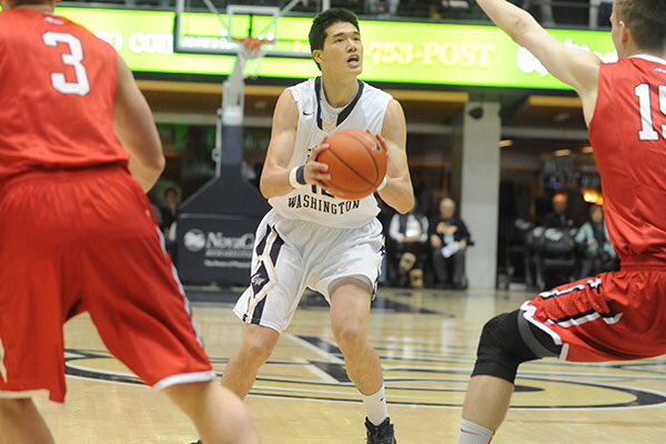NBAbask280's tweet photo. アメリカの大学でプレーする渡邊雄太選手の紹介です。
これまで日本人選手では、田臥勇太選手や富樫勇樹選手のように、ポイントガードとしてプレーする選手が注目されてきましたが、この渡邊雄太選手は2メートルを超えるフォワード選手です。 RT https://t.co/VEDMFKHdUH