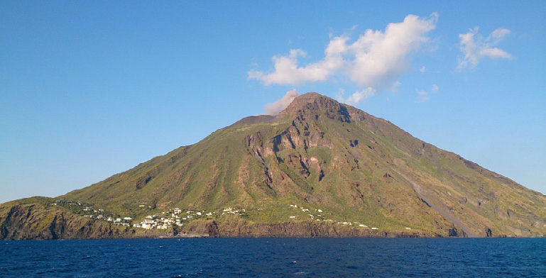 Image: https://pbs.twimg.com/media/Ca_89iqVAAATOQG.png