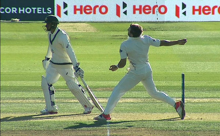 cricinfo's tweet photo. Should the TV umpire adjudicate no-balls? https://t.co/n9PgxH9MUO #AUsvNZ https://t.co/ZYgRbyAiht