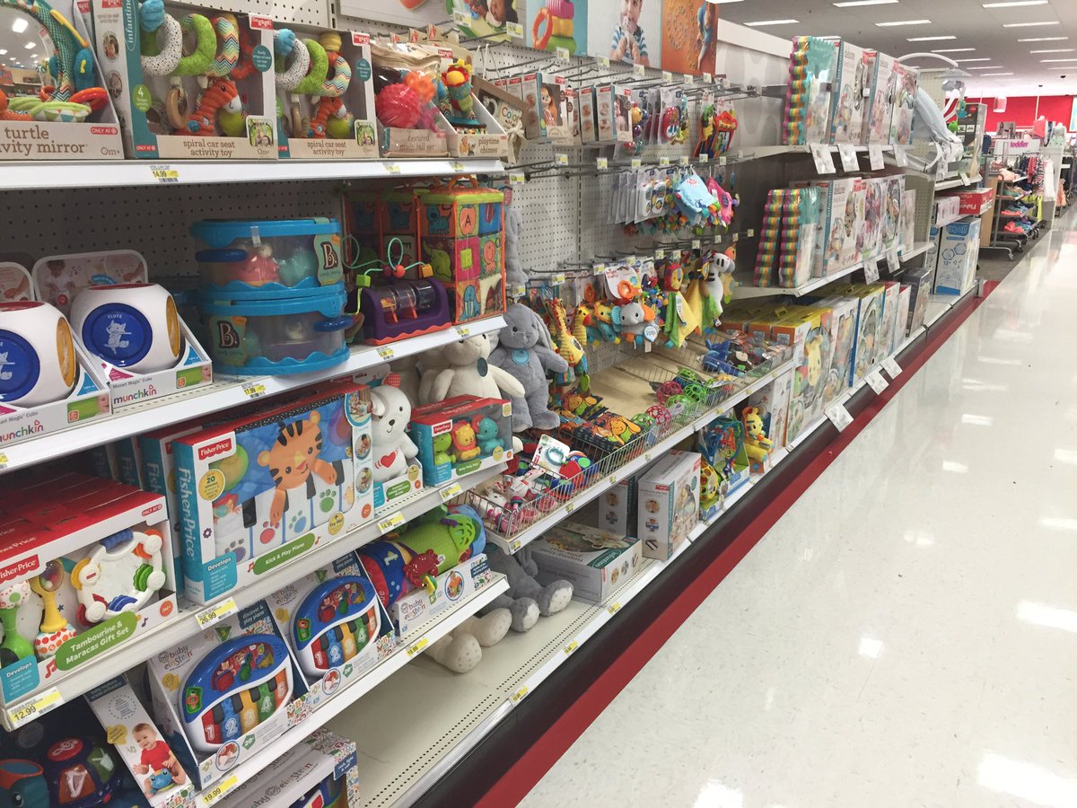 jimmy_0802's tweet photo. And my 4x4 begins in my adopted aisles in infants. Zoning,signing and filling outs is how we do it at #2187 #gosales https://t.co/lPa7snEROn
