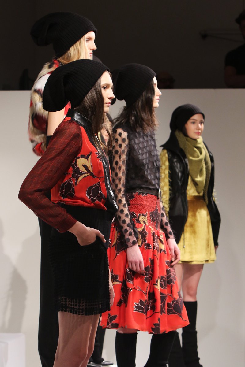 nyfw's tweet photo. Slouchy beanies and pretty layers made @HANLEYnyc Fall/Winter ’16 perfect for the luxe girl on the go. #NYFW https://t.co/NRd3k8zRmZ