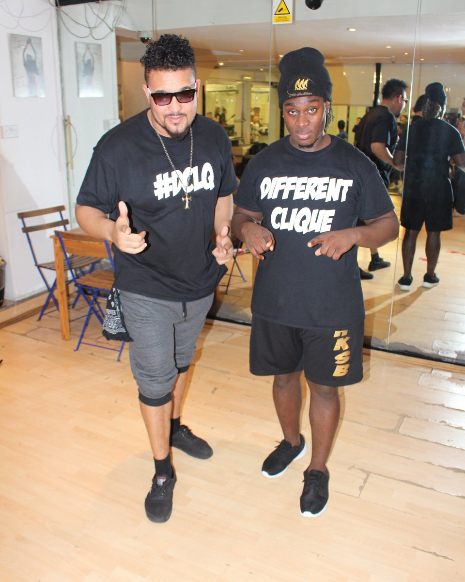 dhk_shortmanuk's tweet photo. People follow my team @diffclique on Instagram: @different_clique #WellEasy✌ #DCLQ https://t.co/xOl7wb1XDT