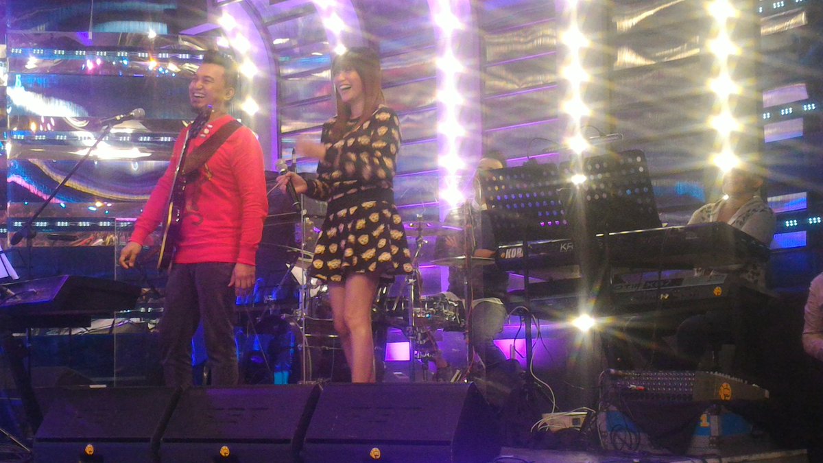 itsShowtimeNa's tweet photo. Thank you sa ating in-house band, Six Heart Foundation! Hahaha Six Part Invention kasi K! #ShowtimeFebSikLab https://t.co/HFqXi8jP4d