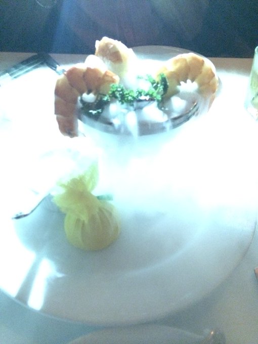 Shrimp cocktail at @MastrosOfficial with @DrDLifestyle ? #lifestyle #datingcoach #thegoodlife #thefinerthings