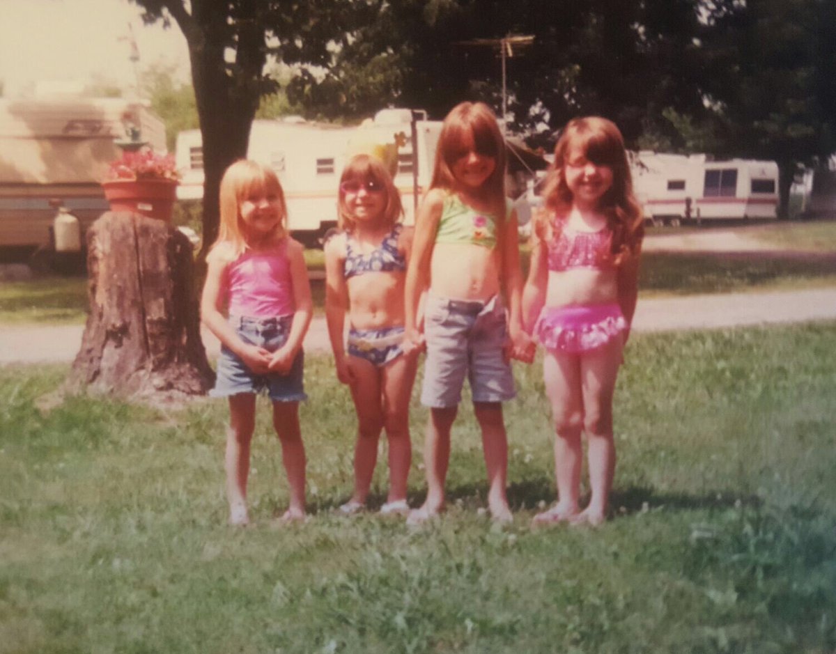 catie_ash's tweet photo. Killin the game since 95' @ashiaash12 @jess_ashhole #twitterlessangel #PS our grandma is a freaking babe 😍 https://t.co/iO2V69mbnq