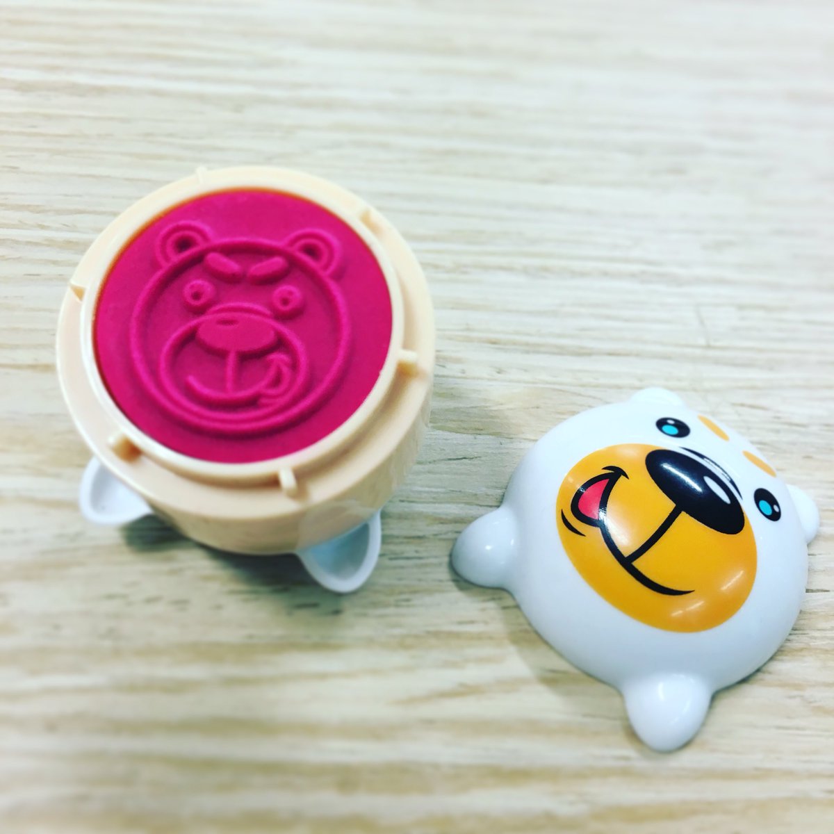 katrinafee's tweet photo. #ArtsWrite Meet a goal and get a polar bear stamp (or a tiger, lion or hippo)! #thesisbootcamp #writethatphd https://t.co/aJXrC2fcPh