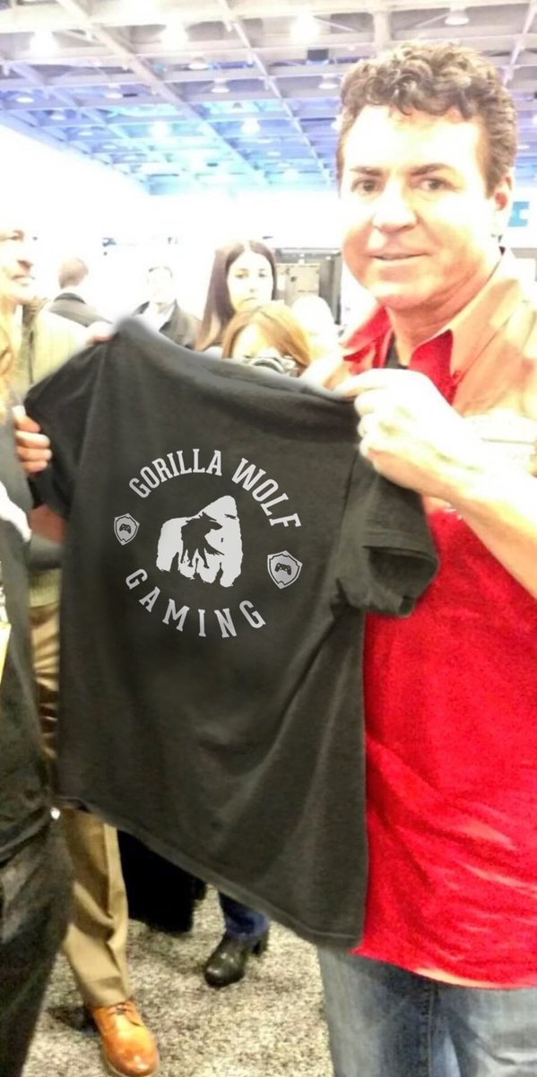 GW_Dom's tweet photo. Looks like Papa John got his GWG merch! #betteringredients #betterstream #gwg https://t.co/othOL5xidv